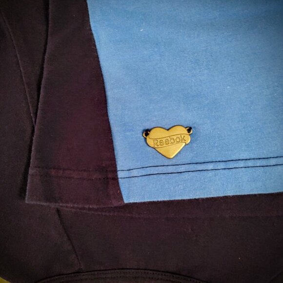 CUTE Tennessee Titans Women size M Raglan shirt. Reebok in Great Condition! - Picture 3 of 6